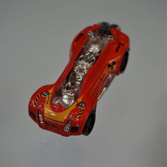 Hot Wheels Gearonimo Orange Yellow Track Stunts Diecast Car Mattel 2011 - Picture 6 of 9